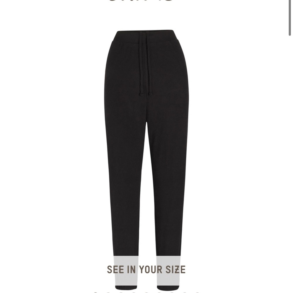 SKIMS Waffle Jogger in Onyx size small